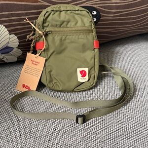 Olive Green High Coast Pocket Fjallraven Crossbody Bag NWT